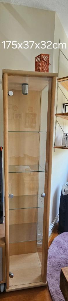 Vitrinekast met glas en verlichting