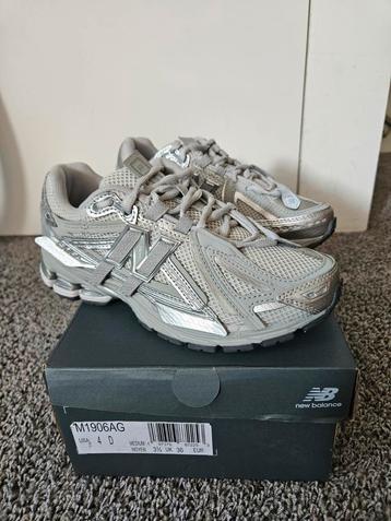 New Balance special edition maat 36 beschikbaar voor biedingen
