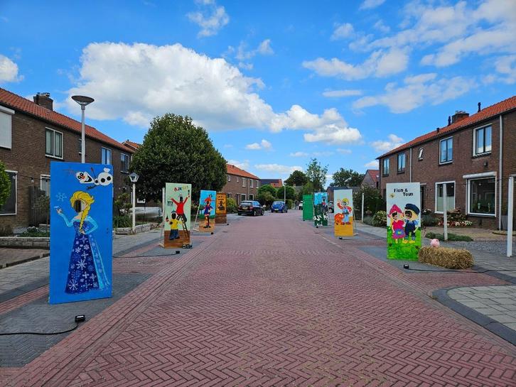 Straatversiering fotodeuren, Hobby en Vrije tijd, Feestartikelen, Zo goed als nieuw, Versiering, Overige, Ophalen