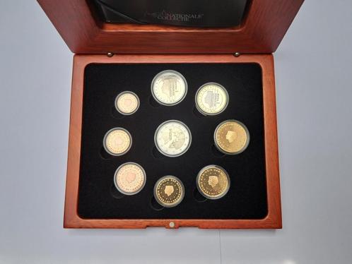 KNM Proofset Nederland 2011 in houten cassette, Postzegels en Munten, Munten | Nederland, Setje, Euro's, Koningin Beatrix, Verzenden