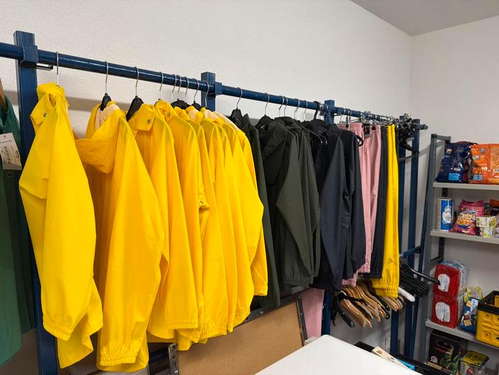 Partij Sways Regenkleding - Jassen & Broeken, Kinderen en Baby's, Kinderkleding | Maat 146, Nieuw, Jongen of Meisje, Overige typen