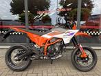 KTM 390 SMC R 2025, Bedrijf, SuperMoto
