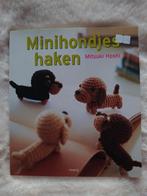 Minihondjes haken Mitsuki Hoshi, Verzenden, Zo goed als nieuw, Haken, Patroon of Boek