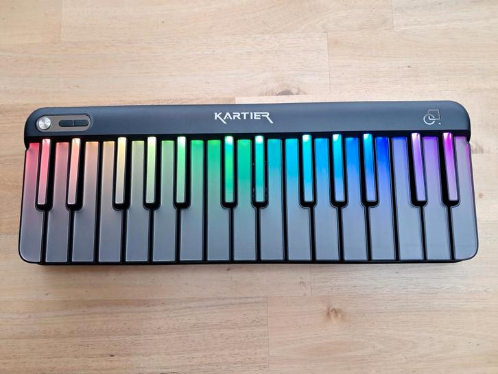 KARTIER LED MIDI keyboard, Muziek en Instrumenten, Overige Muziek en Instrumenten, Zo goed als nieuw, Ophalen of Verzenden