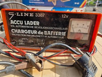 Acculader 12 volt beschikbaar voor biedingen