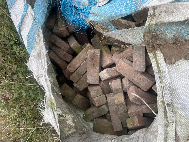 Gebruikte Straatstenen in Big Bag, Doe-het-zelf en Verbouw, Metselstenen, Gebruikt, Bakstenen, Ophalen