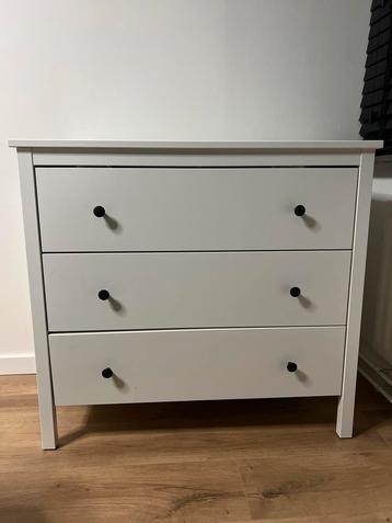 IKEA Hemnes kast met 3 lades - gebruikt beschikbaar voor biedingen