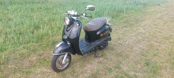 Santini San Remo 25 km/u snorscooter incl slot en windscherm beschikbaar voor biedingen