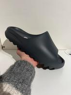 Yeezy Slide Slate Grey (ID2350) maat 47, Kleding | Heren, Schoenen, Overige kleuren, ., Nieuw, Ophalen of Verzenden