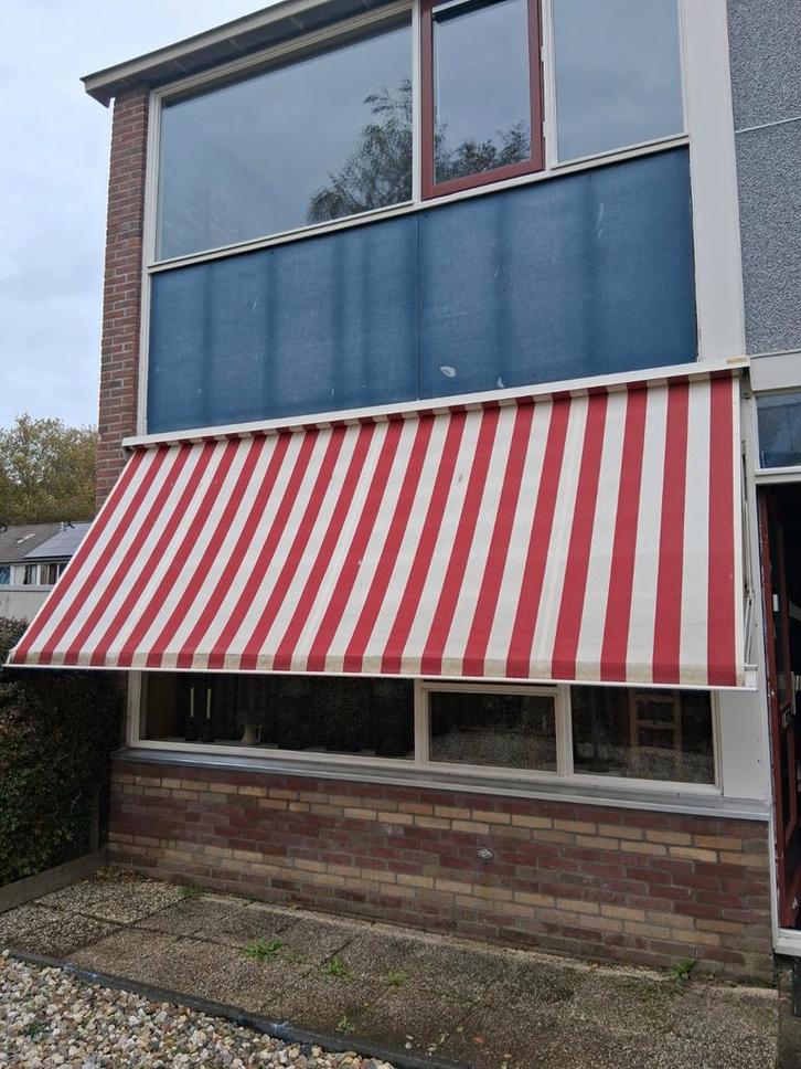 Elektrisch Zonnescherm - 4 meter breed, Tuin en Terras, Zonneschermen, Gebruikt, Knikarmscherm, 150 tot 300 cm, 250 cm tot 450 cm