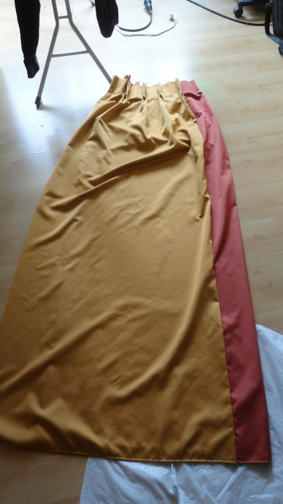 Gordijnstof ZGAN , maat 90 bij 180 cm , 2 stuks , met GRATIS, Huis en Inrichting, Stoffering | Gordijnen en Lamellen, Zo goed als nieuw