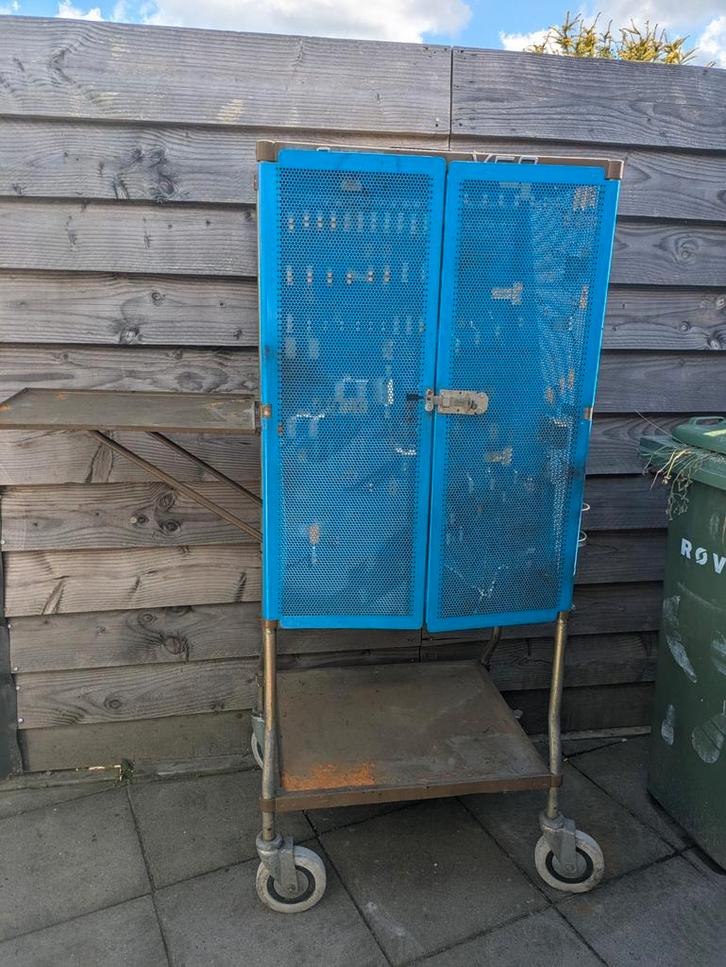 Retro Gereedschapskast Peugeot Spec, Doe-het-zelf en Verbouw, Gereedschapskisten, Gebruikt, Gevuld, Ophalen of Verzenden