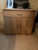 Leuk kastje met lade en deurtjes - Gratis!, Huis en Inrichting, Ophalen, Minder dan 50 cm, Gebruikt, Minder dan 100 cm