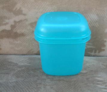 Z.g.a.n,. Tupperware doos schenk bus turkois kleur nr 1. beschikbaar voor biedingen