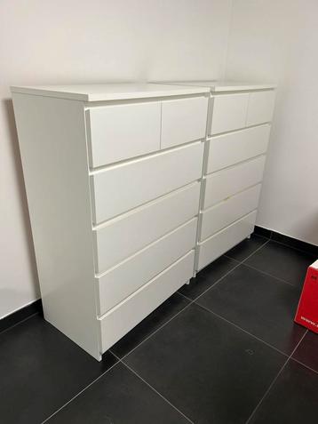 Twee nette IKEA ladekasten met kleine beschadigingen