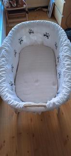 Verrijdbare rotan wieg, Kinderen en Baby's, Babywiegjes en Ledikanten, Ophalen, Gebruikt, Wieg