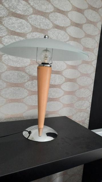 Lamp met glazen kap, bureaulamp  beschikbaar voor biedingen