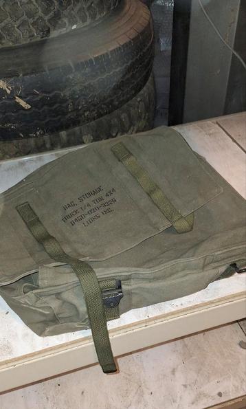 opbergtas jeep onder passagiersstoel beschikbaar voor biedingen