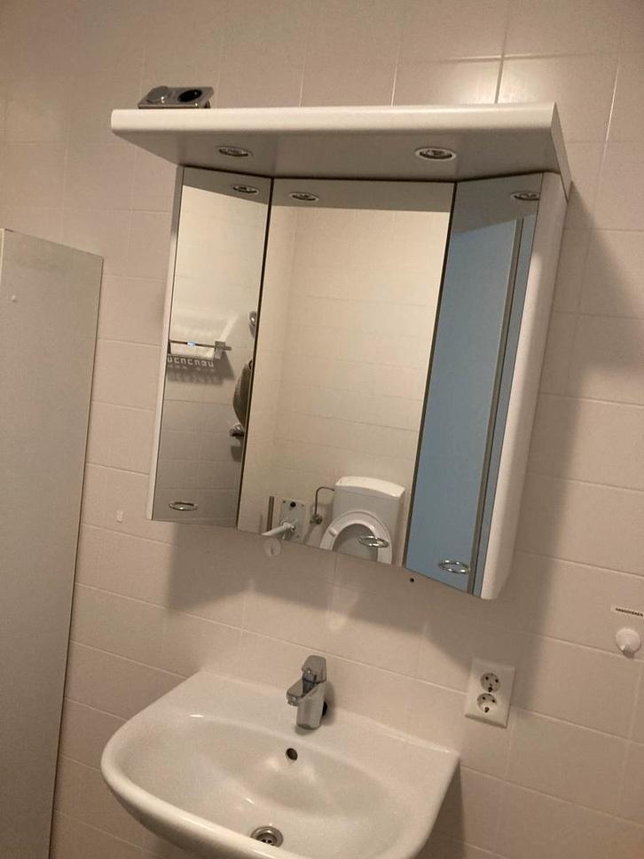 Badkamer Spiegelkast met verlichting, Huis en Inrichting, Badkamer | Badkamermeubels, Zo goed als nieuw, Spiegelkast, Minder dan 100 cm