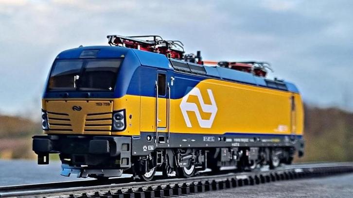 ns vectron lok gezocht  h0, Hobby en Vrije tijd, Modeltreinen | H0, Zo goed als nieuw, Locomotief, Gelijkstroom of Wisselstroom
