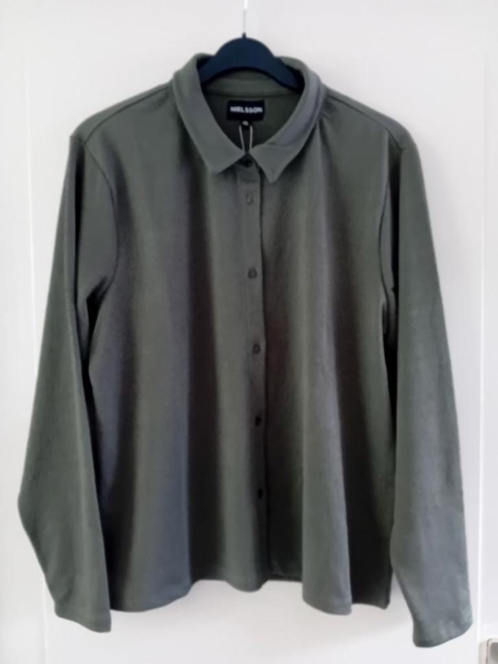 Nieuwe olijfgroene blouse - maat 48, Kleding | Dames, Blouses en Tunieken, Nieuw, Maat 46/48 (XL) of groter, Groen, Ophalen of Verzenden