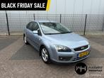 Ford Focus 1.6-16V Futura Automaat Airco NIEUWE APK, Auto's, Ford, 1596 cc, 101 pk, Gebruikt, 4 cilinders