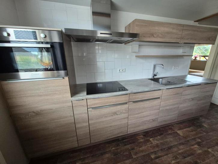 Rechte Keuken houtlook betonlook 340 cm, Huis en Inrichting, Keuken | Complete keukens, Zo goed als nieuw, Enkelwandige keuken
