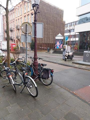 gevraagd Amsterdamse lantaarnpaal beschikbaar voor biedingen