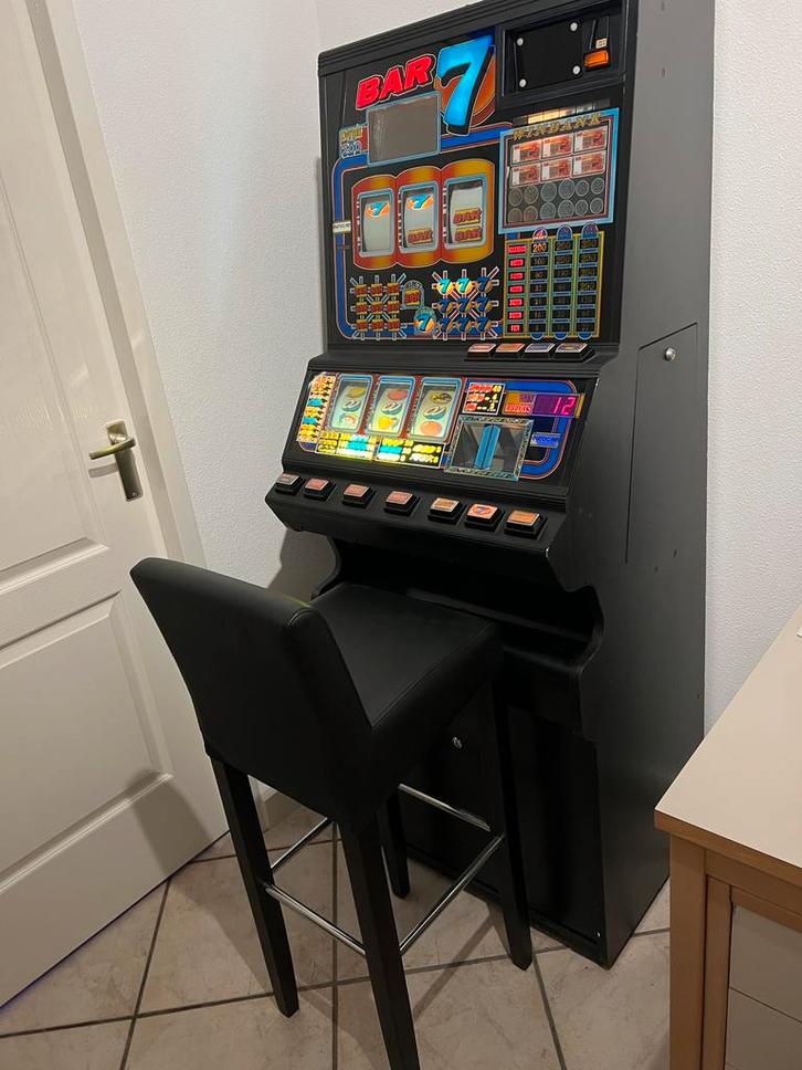 Goedwerkende Eurocoin Bar7 Bar 7 Gokkast op euro munten, Verzamelen, Automaten | Gokkasten en Fruitautomaten, Zo goed als nieuw