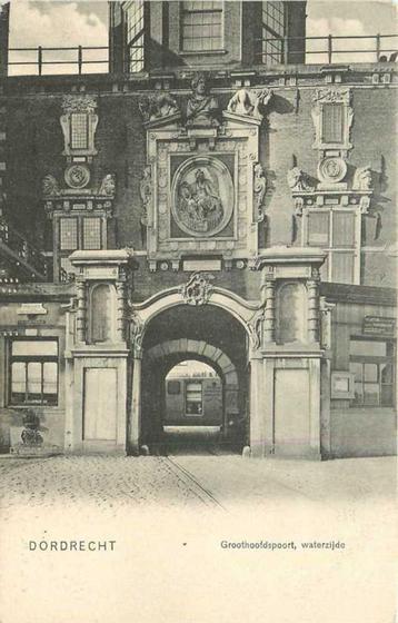 (380-892-009) Dordrecht Groothoofdspoort beschikbaar voor biedingen