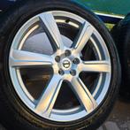 Origineel Volvo XC90 winterset 235-55-19 105H XL, Auto-onderdelen, Banden en Velgen, De wielbasis, Dewielbasis@outlook.com, Winterbanden