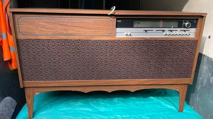 Vintage Philips radiomeubel met platenspeler, Audio, Tv en Foto, Vintage Televisies, Gebruikt, Philips, Ophalen