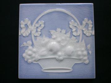 Art nouveau / Jugendstil tegel beschikbaar voor biedingen