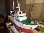 Hektrawer La curieuse visboot visserij, Ophalen, Nieuw, Groter dan 1:32