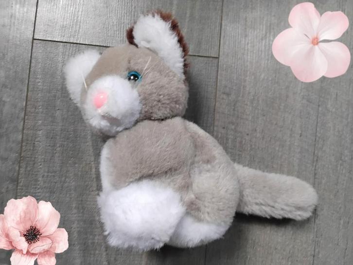Knuffel Plush Grey cat, Kinderen en Baby's, Speelgoed | Knuffels en Pluche, Zo goed als nieuw, Poes, Ophalen of Verzenden