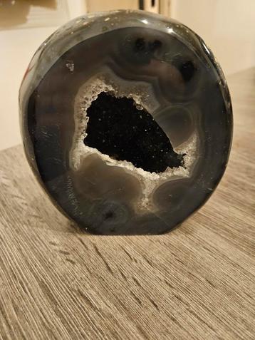 Agaat Geode - 14 x 13,5 cm beschikbaar voor biedingen