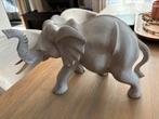 Prachtige Houten olifant, Verzamelen, Beelden en Beeldjes, Ophalen of Verzenden, Zo goed als nieuw, Dier