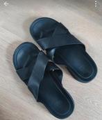 Uggs slipper maat 44, Kleding | Heren, Ophalen of Verzenden, Zwart