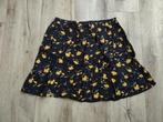 Prachtige zwarte rok met gele bloemetjes True Spirit, maat L, Kleding | Dames, Rokken, Maat 38/40 (M), Zwart, Ophalen of Verzenden