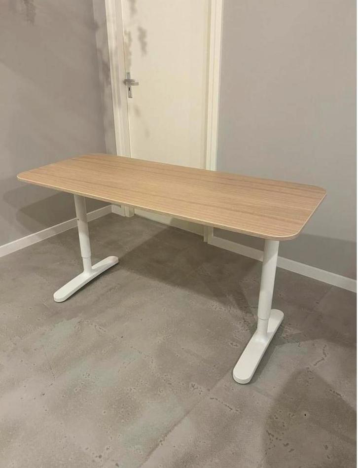 IKEA BEKANT bureau – eikenfineer/wit – 160x80 cm, Huis en Inrichting, Slaapkamer | Slaapbanken, Zo goed als nieuw, 80 cm, Eenpersoons