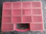 hobbydoos / sorteerdoos / organizer roze kunststof 28 vakken, Gebruikt, Ophalen of Verzenden