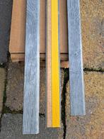 Nieuwe 13 plakplinten - Grijs Houtlook., Ophalen, Gebruikt, 100 tot 150 cm, Mdf