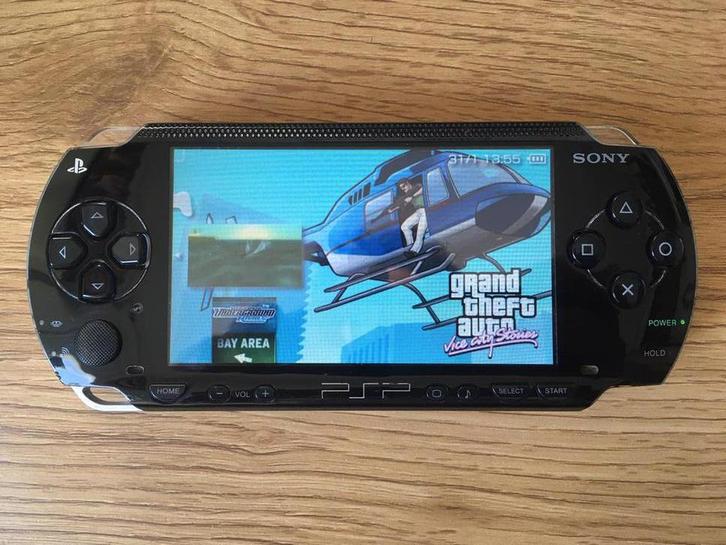 Sony PSP 1000 - perfect werkend + veel toebehoren en reserve, Spelcomputers en Games, Spelcomputers | Sony PSP, Gebruikt, PSP