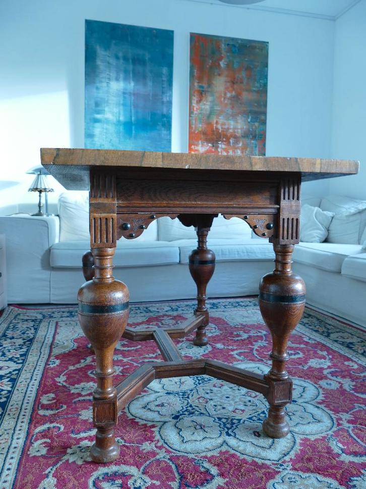 Antieke eikenhouten tafel / bolpoottafel 105 x 74 x 76, Antiek en Kunst, Antiek | Meubels | Tafels, Ophalen