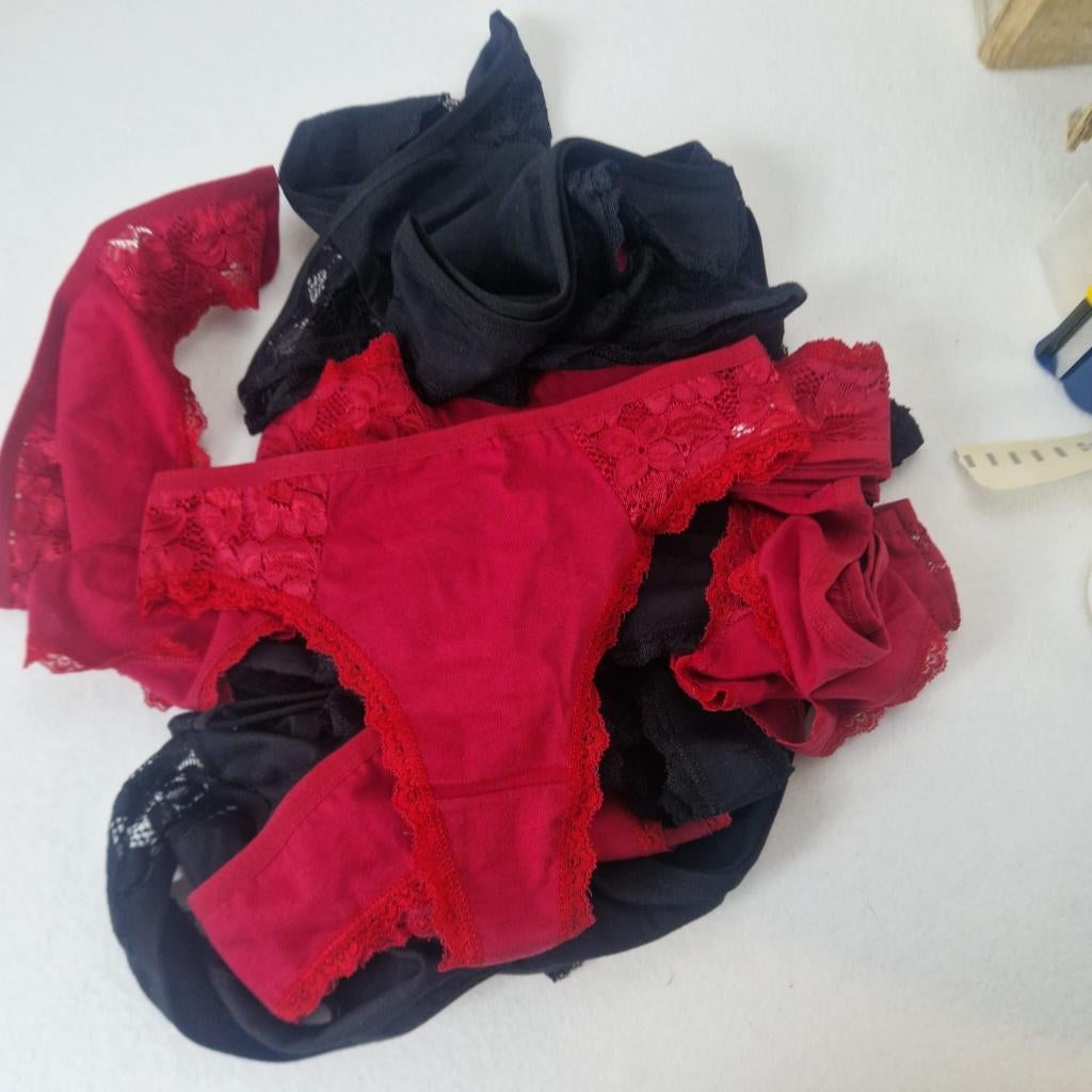 Partij nieuwe slipjes te koop, Kleding | Dames, Ondergoed en Lingerie, Ophalen of Verzenden, Rood, Slip