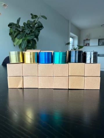 Restpartij grinders - 29 stuks - Verschillende Kleuren beschikbaar voor biedingen