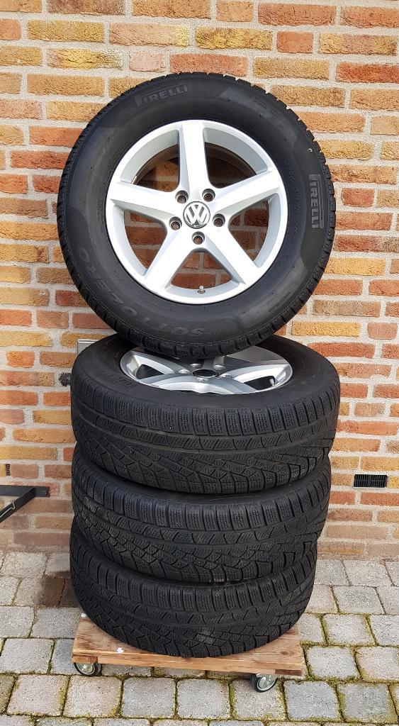 winterbanden Volkswagen Tiguan, Audi,Seat, Skoda, Auto-onderdelen, Banden en Velgen, Banden en Velgen, Winterbanden, 16 inch, 215 mm