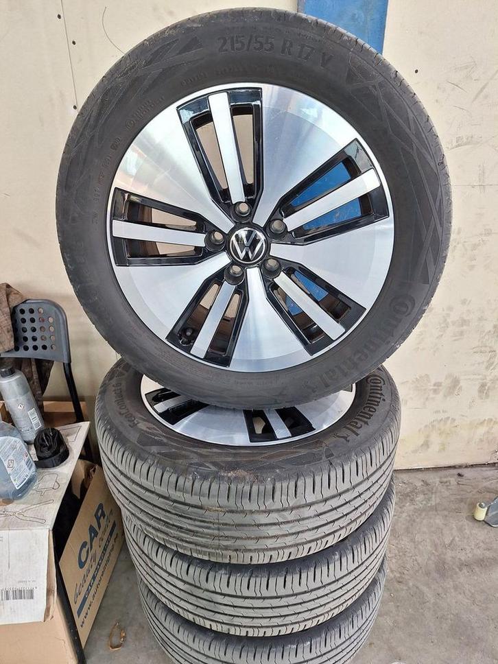 Volkswagen Passat Zomerset 17 Inch Origineel, Auto-onderdelen, Banden en Velgen, Banden en Velgen, Zomerbanden, 17 inch, 215 mm