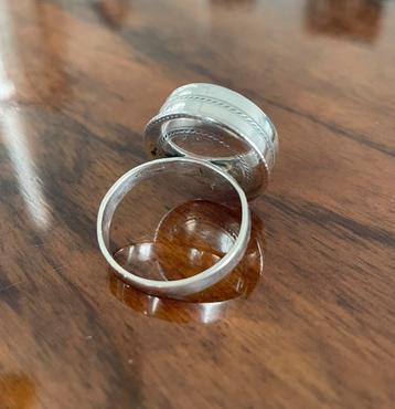 Zilveren wijnstop beschikbaar voor biedingen