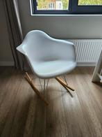 Nette staat kuipstoel/schommelstoel, Huis en Inrichting, Stoelen, Ophalen, Zo goed als nieuw, Wit, Eén